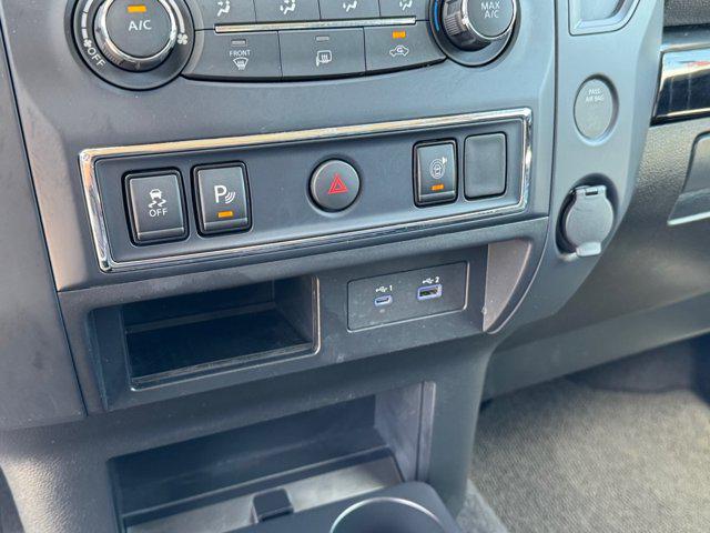2023 Nissan Titan Crew Cab SV 4x2