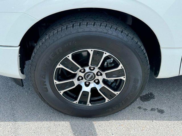 2023 Nissan Titan Crew Cab SV 4x2