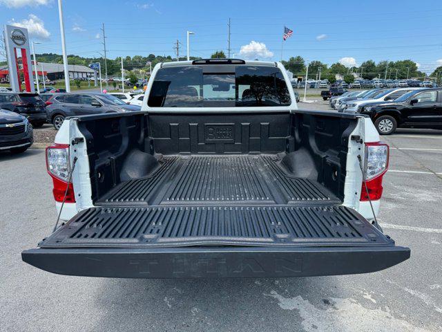 2023 Nissan Titan Crew Cab SV 4x2
