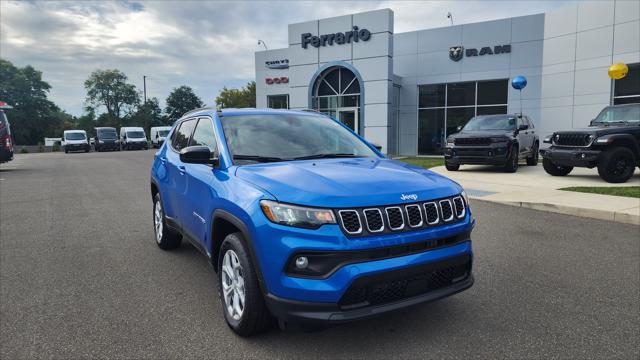 2024 Jeep Compass COMPASS LATITUDE 4X4