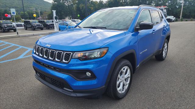 2024 Jeep Compass COMPASS LATITUDE 4X4