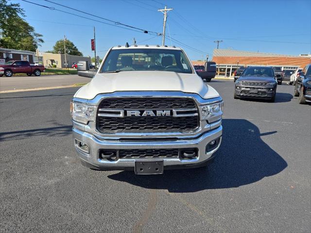 2023 RAM 3500 Chassis Tradesman/SLT