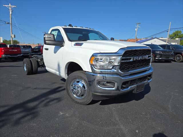 2023 RAM 3500 Chassis Tradesman/SLT