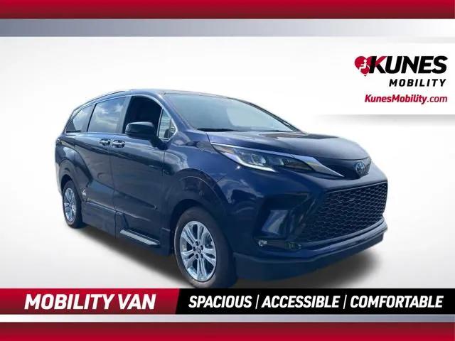 2023 Toyota Sienna XSE