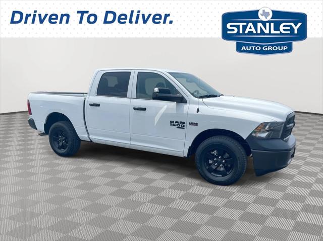 2024 RAM Ram 1500 Classic RAM 1500 CLASSIC TRADESMAN CREW CAB 4X4 57 BOX