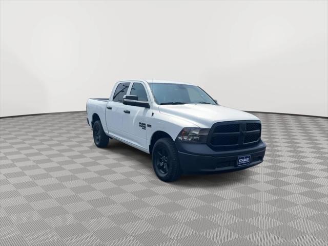 2024 RAM Ram 1500 Classic RAM 1500 CLASSIC TRADESMAN CREW CAB 4X4 57 BOX