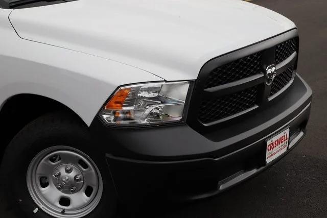 2024 RAM Ram 1500 Classic RAM 1500 CLASSIC TRADESMAN QUAD CAB 4X4 64 BOX