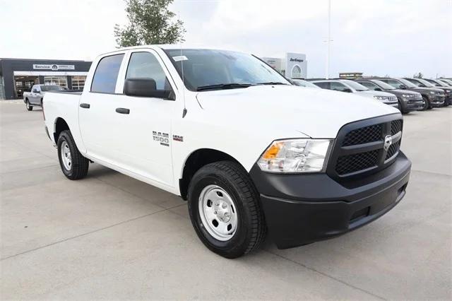 2024 RAM Ram 1500 Classic RAM 1500 CLASSIC TRADESMAN CREW CAB 4X4 57 BOX