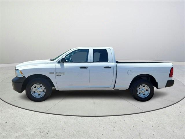 2024 RAM Ram 1500 Classic RAM 1500 CLASSIC TRADESMAN QUAD CAB 4X4 64 BOX