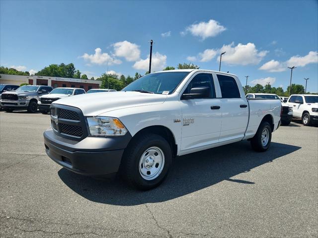 2024 RAM Ram 1500 Classic RAM 1500 CLASSIC TRADESMAN CREW CAB 4X4 64 BOX