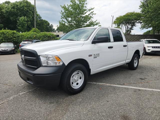 2024 RAM Ram 1500 Classic RAM 1500 CLASSIC TRADESMAN CREW CAB 4X4 64 BOX