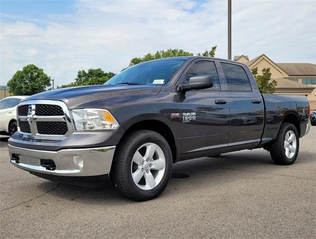 2024 RAM Ram 1500 Classic RAM 1500 CLASSIC TRADESMAN CREW CAB 4X4 64 BOX