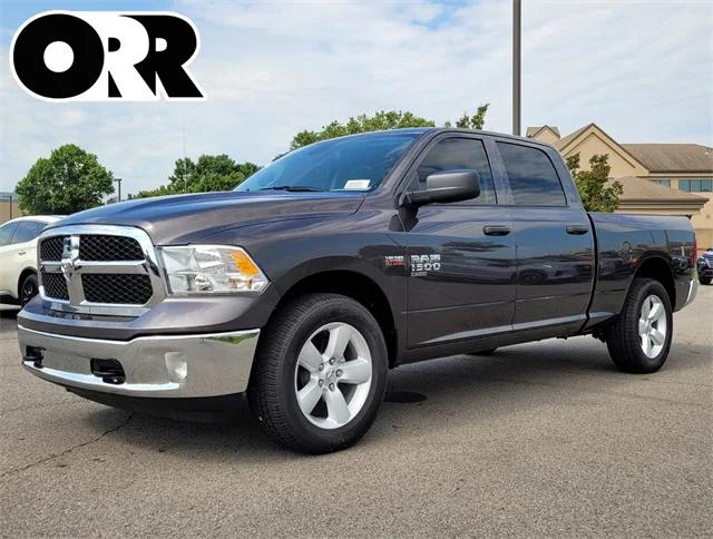 2024 RAM Ram 1500 Classic RAM 1500 CLASSIC TRADESMAN CREW CAB 4X4 64 BOX