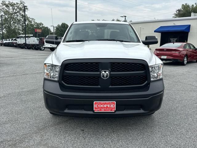 2024 RAM Ram 1500 Classic RAM 1500 CLASSIC TRADESMAN CREW CAB 4X4 57 BOX