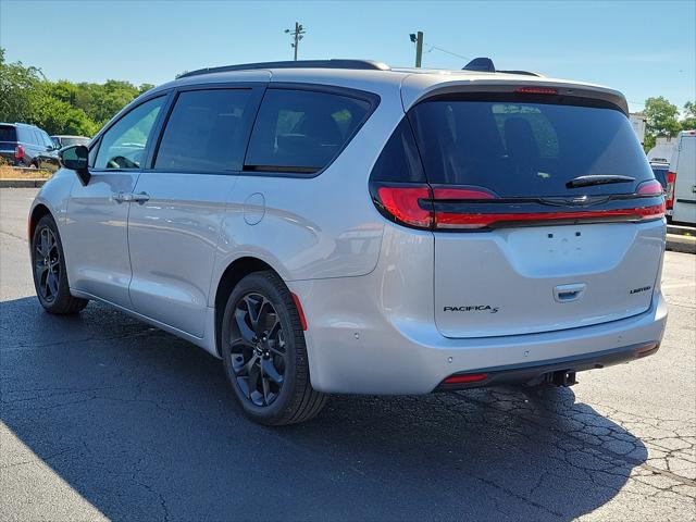 2024 Chrysler Pacifica PACIFICA LIMITED