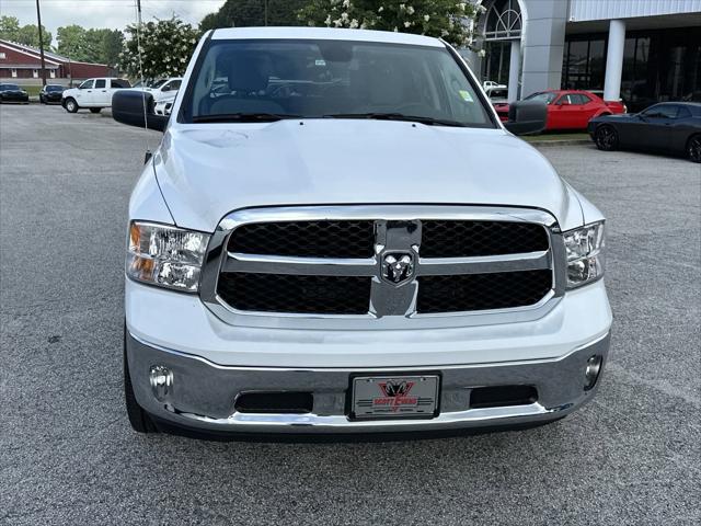 2024 RAM Ram 1500 Classic RAM 1500 CLASSIC TRADESMAN CREW CAB 4X4 64 BOX