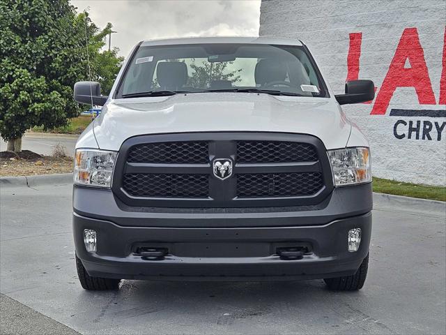 2024 RAM Ram 1500 Classic RAM 1500 CLASSIC TRADESMAN CREW CAB 4X4 64 BOX