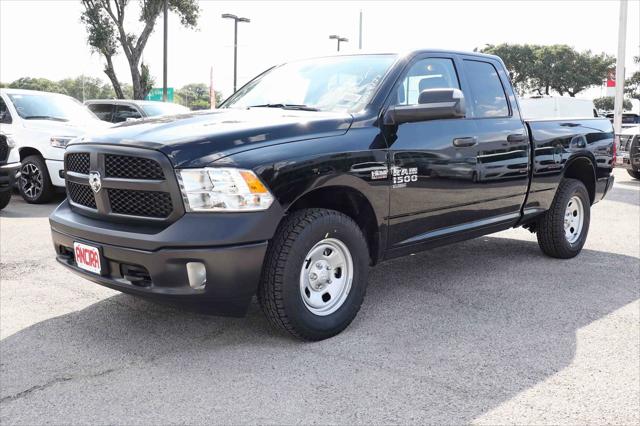 2024 RAM Ram 1500 Classic RAM 1500 CLASSIC TRADESMAN QUAD CAB 4X4 64 BOX