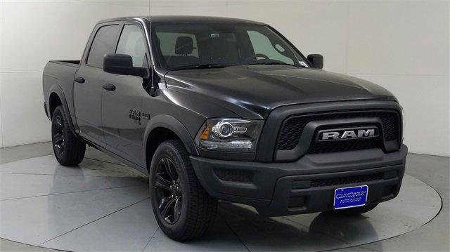 2024 RAM Ram 1500 Classic RAM 1500 CLASSIC WARLOCK CREW CAB 4X2 57 BOX