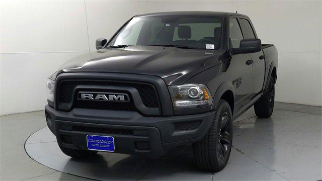 2024 RAM Ram 1500 Classic RAM 1500 CLASSIC WARLOCK CREW CAB 4X2 57 BOX