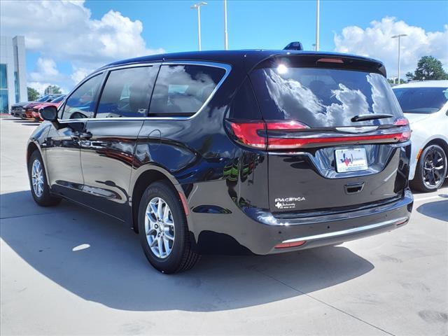 2024 Chrysler Pacifica PACIFICA TOURING L