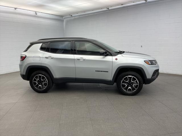 2024 Jeep Compass COMPASS TRAILHAWK 4X4