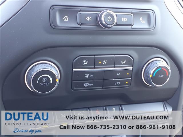 2024 Chevrolet Silverado 1500 4WD Crew Cab Short Bed Custom