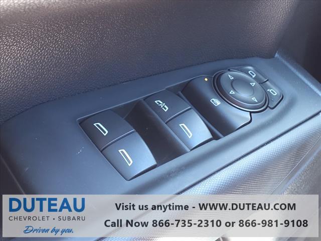 2024 Chevrolet Silverado 1500 4WD Crew Cab Short Bed Custom