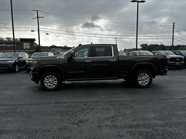 2023 GMC Sierra 2500HD 4WD Crew Cab Standard Bed Denali
