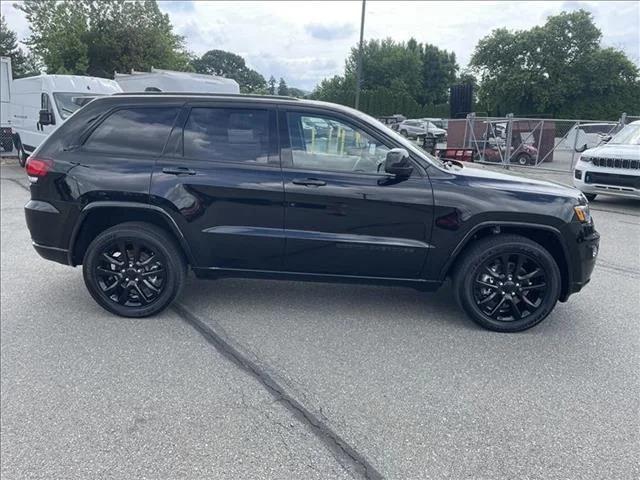 2021 Jeep Grand Cherokee Laredo X 4x4