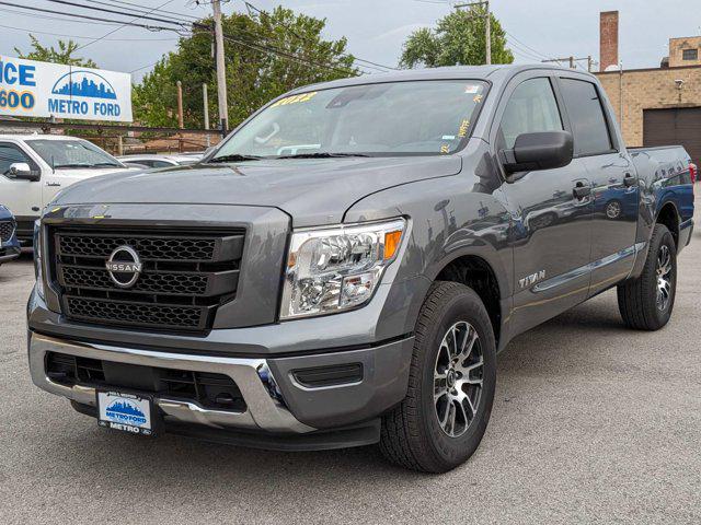2023 Nissan Titan Crew Cab SV 4x4