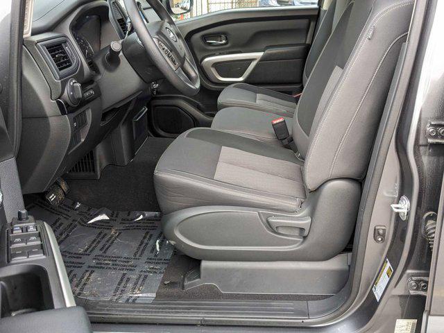 2023 Nissan Titan Crew Cab SV 4x4