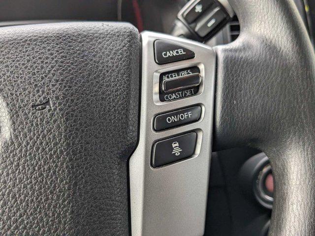 2023 Nissan Titan Crew Cab SV 4x4
