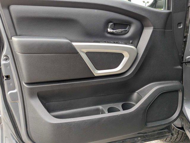 2023 Nissan Titan Crew Cab SV 4x4