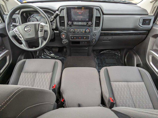 2023 Nissan Titan Crew Cab SV 4x4