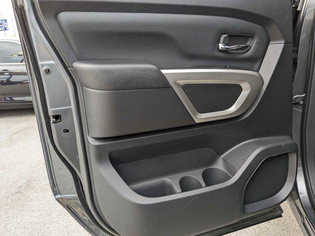 2023 Nissan Titan Crew Cab SV 4x4