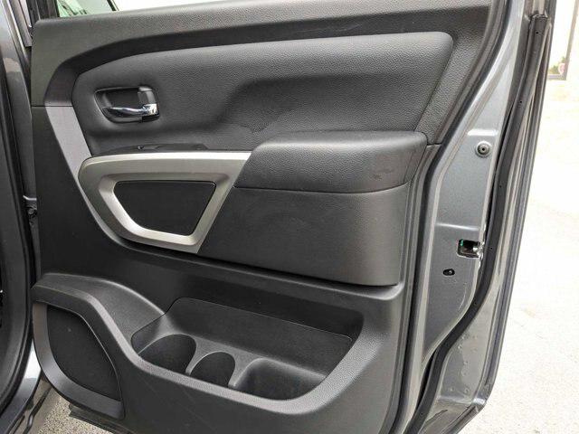 2023 Nissan Titan Crew Cab SV 4x4