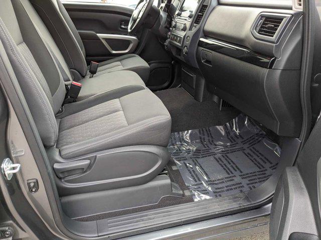 2023 Nissan Titan Crew Cab SV 4x4