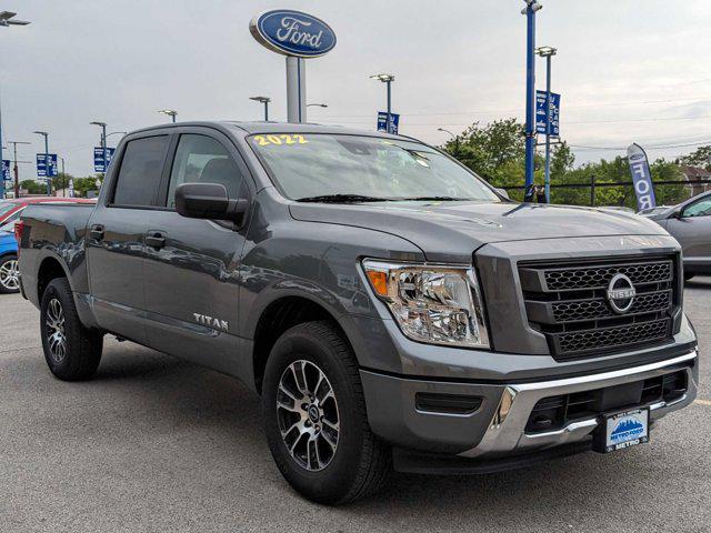 2023 Nissan Titan Crew Cab SV 4x4