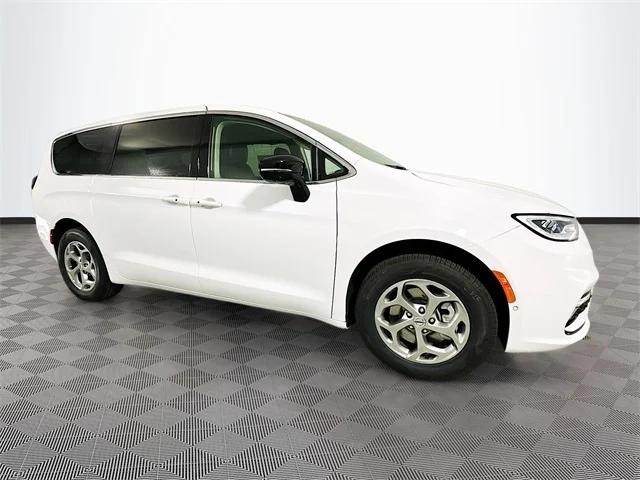 2024 Chrysler Pacifica PACIFICA LIMITED AWD