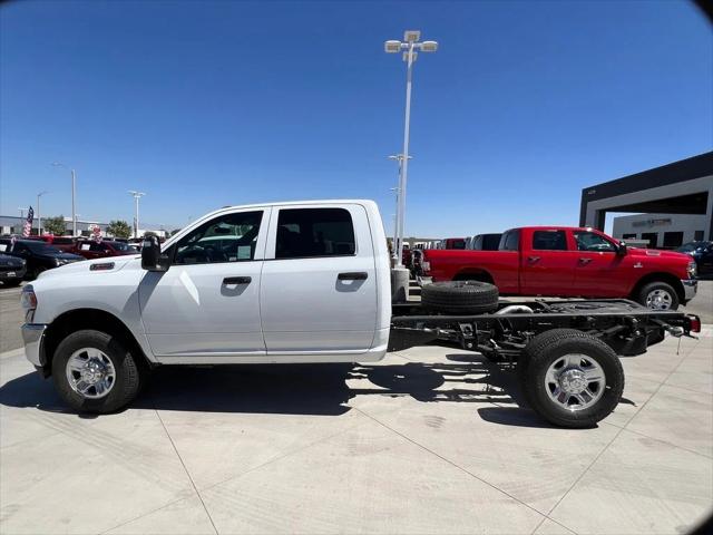 2024 RAM Ram 3500 Chassis Cab RAM 3500 TRADESMAN CREW CAB CHASSIS 4X4 60 CA 2024 RAM Ram 3500 Chassis Cab RAM 3500 TRADESMAN CREW CAB CHASSIS 4X4 60 CA