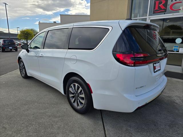 2024 Chrysler Pacifica PACIFICA LIMITED AWD