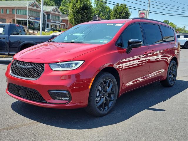 2024 Chrysler Pacifica PACIFICA TOURING L AWD