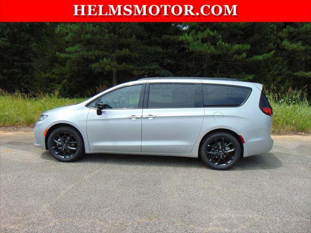 2024 Chrysler Pacifica PACIFICA TOURING L