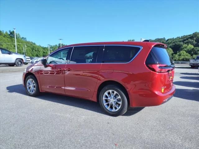 2024 Chrysler Pacifica PACIFICA TOURING L AWD