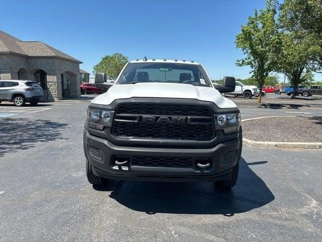 2024 RAM Ram 5500 Chassis Cab RAM 5500 TRADESMAN CHASSIS REGULAR CAB 4X4 84 CA 2024 RAM Ram 5500 Chassis Cab RAM 5500 TRADESMAN CHASSIS REGULAR CAB 4X4 84 CA