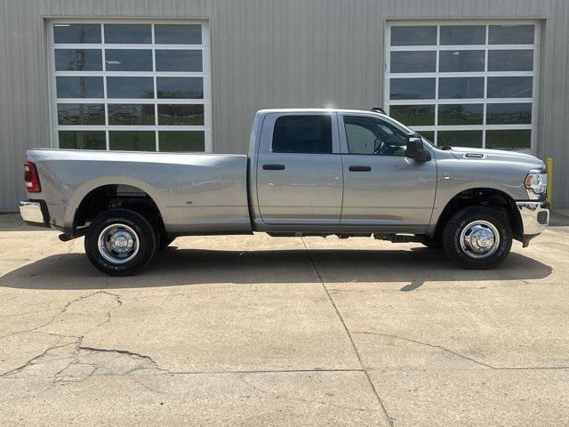 2024 RAM Ram 3500 RAM 3500 TRADESMAN CREW CAB 4X4 8 BOX