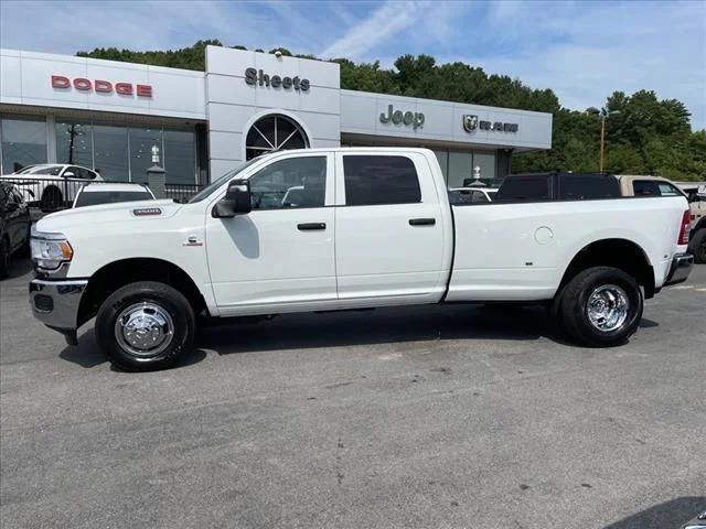 2024 RAM Ram 3500 RAM 3500 TRADESMAN CREW CAB 4X4 8 BOX