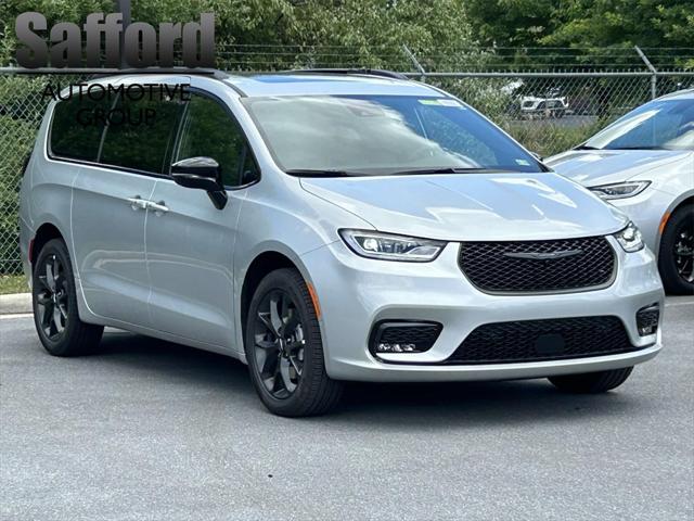 2024 Chrysler Pacifica PACIFICA LIMITED AWD