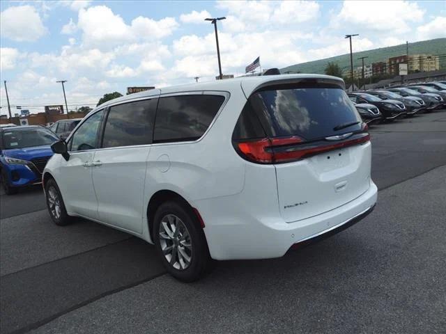 2024 Chrysler Pacifica PACIFICA TOURING L AWD